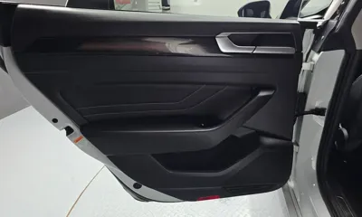 Volkswagen Arteon 2023, 44792 км, за 19711.18 USD - фото 25