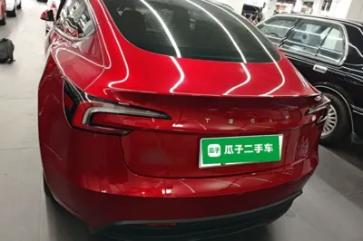 Tesla Model 3 2023, 43000 км, за 26728 USD