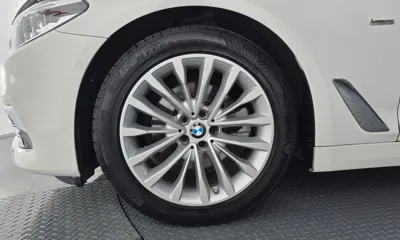 BMW 5-Series 2018, 139909 км, за 11891.86 USD