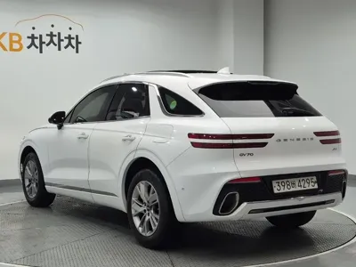 Genesis GV70 2021, 143555 км, за 16738.87 USD