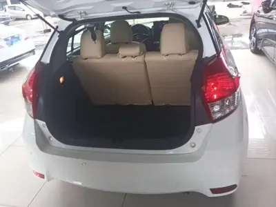 Toyota Yaris L 2015, 100399 км, за 4057.88 USD - фото 19