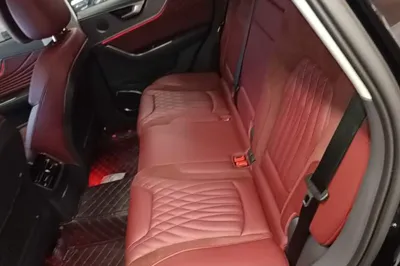 Hongqi HS5 2023, 8300 км, за 18954 USD - фото 16