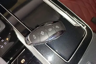 Hongqi HS5 2023, 8300 км, за 18954 USD - фото 21