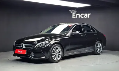 Mercedes-Benz C-Class · 2017 год
