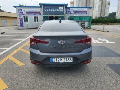 Hyundai Avante 2019, 79174 км, за 7306.03 USD