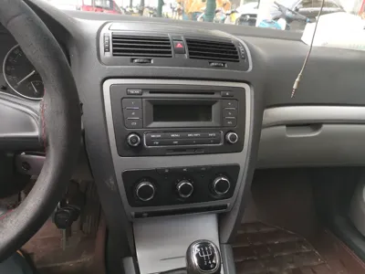 Skoda Octavia 2015, 126800 км, за 4269 USD - фото 14