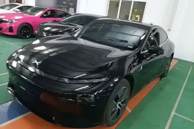 Xpeng P7 · 2023 год