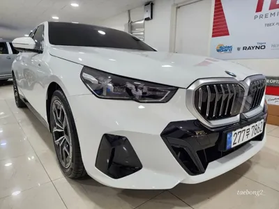 BMW 5-Series 2024, 14000 км, за 36724.3 USD