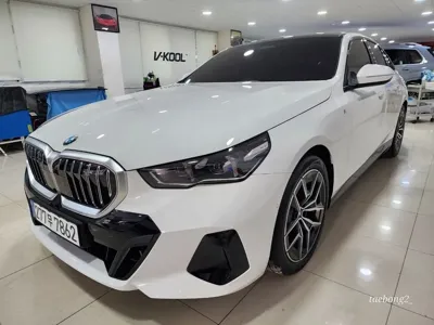 BMW 5-Series 2024, 14000 км, за 36724.3 USD