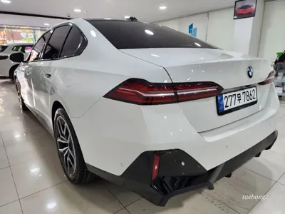 BMW 5-Series 2024, 14000 км, за 36724.3 USD
