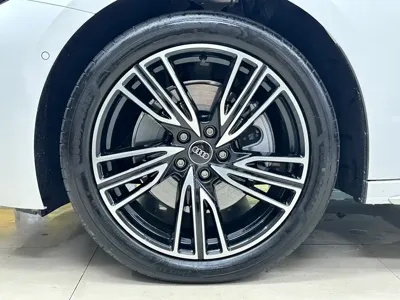 Audi 奥迪A5L