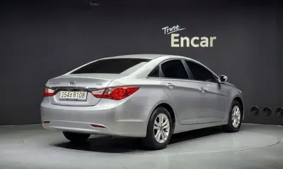 Hyundai Sonata 2011, 165584 км, за 1903.64 USD
