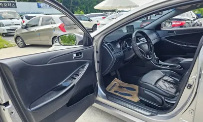 Hyundai Sonata 2011, 165584 км, за 1903.64 USD - фото 10