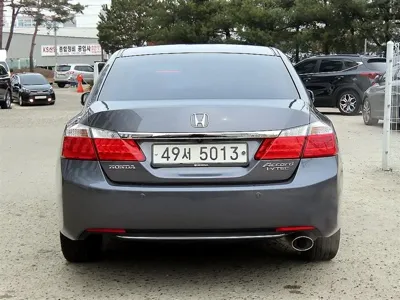 Honda Accord 2015, 136398 км, за 4955.4 USD