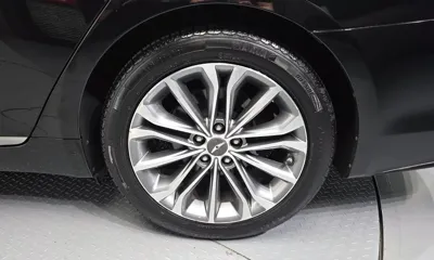 Hyundai Genesis 2016, 120818 км, за 5070.53 USD
