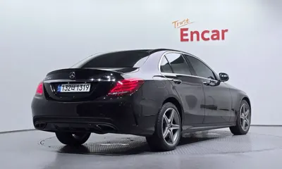 Mercedes-Benz C-Class 2018, 89786 км, за 32821.32 USD