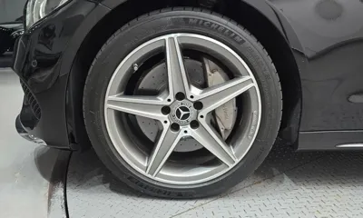 Mercedes-Benz C-Class 2018, 89786 км, за 32821.32 USD
