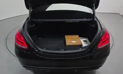 Mercedes-Benz C-Class 2018, 89786 км, за 32821.32 USD - фото 20