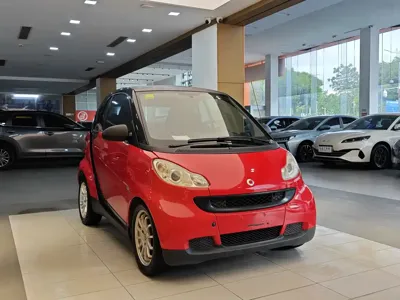 Smart Smart Fortwo 2011, 72800 км, за 2652.17 USD