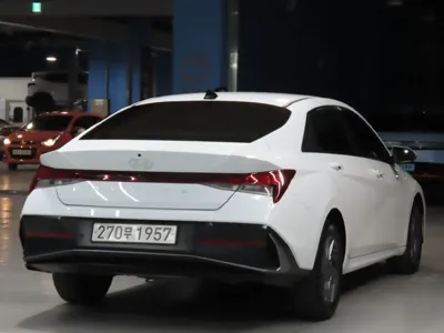 Hyundai Avante 2024, 75796 км, за 12406.46 USD