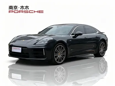 Porsche Panamera · 2025 год