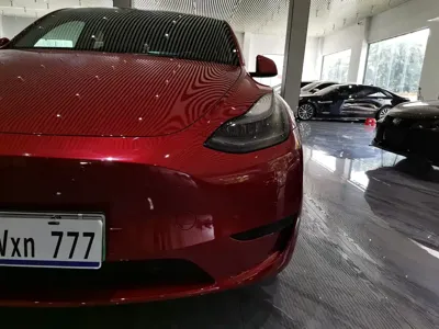 Tesla Model Y 2022, 61800 км, за 22918.61 USD