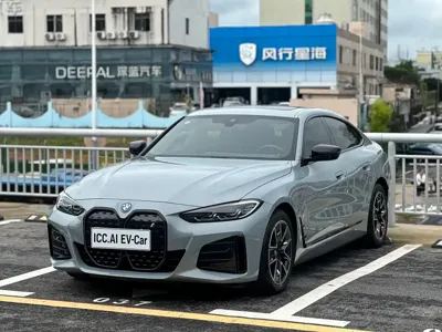 BMW i4 · 2024 год