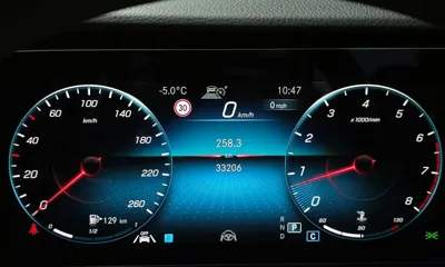 Mercedes-Benz E-Class 2023, 33206 км, за 23085.56 USD - фото 8