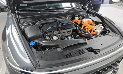 Hyundai Grandeur 2023, 54370 км, за 21628.68 USD - фото 6