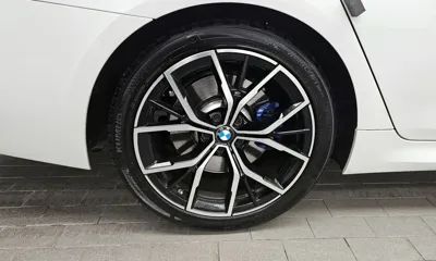 BMW 5-Series 2023, 39641 км, за 31582.42 USD