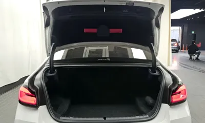 BMW 5-Series 2023, 39641 км, за 31582.42 USD - фото 20