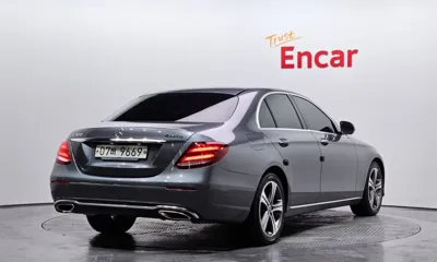 Mercedes-Benz E-Class 2018, 96406 км, за 14469.77 USD