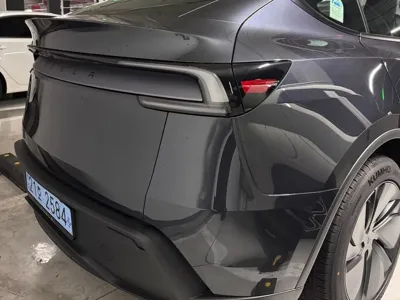 Tesla Model Y 2026, 354 км, за 30598.41 USD
