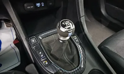 Hyundai Veloster 2020, 135681 км, за 8462.55 USD - фото 9