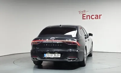 Hyundai Grandeur 2020, 54965 км, за 19079.24 USD
