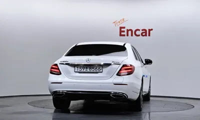 Mercedes-Benz E-Class 2020, 133052 км, за 18476.81 USD