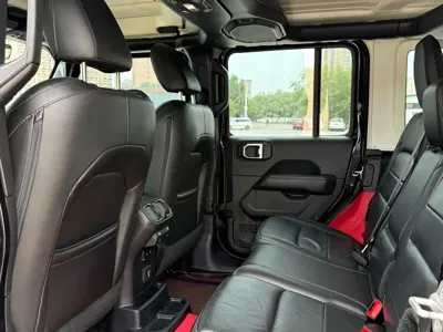 Jeep Wrangler 2019, 110000 км, за 29057.51 USD