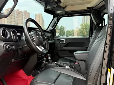 Jeep Wrangler 2019, 110000 км, за 29057.51 USD - фото 6