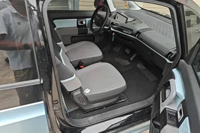 Baojun E300 2020, 34100 км, за 5800 USD - фото 19