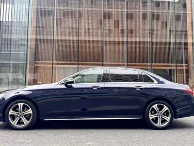 Mercedes-Benz E-Class 2019, 98000 км, за 23216.8 USD