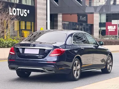 Mercedes-Benz E-Class 2019, 98000 км, за 23216.8 USD