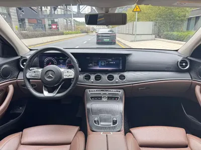 Mercedes-Benz E-Class 2019, 98000 км, за 23216.8 USD