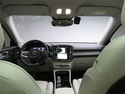 Volvo XC40 2026, 18 км, за 29767.71 USD - фото 7