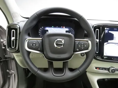 Volvo XC40 2026, 18 км, за 29767.71 USD - фото 11