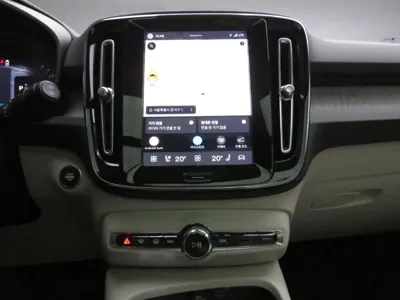 Volvo XC40 2026, 18 км, за 29767.71 USD - фото 14