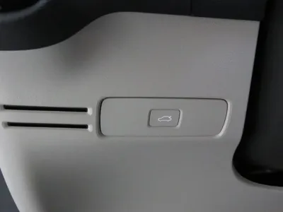 Volvo XC40 2026, 18 км, за 29767.71 USD - фото 15