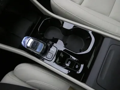 Volvo XC40 2026, 18 км, за 29767.71 USD - фото 18
