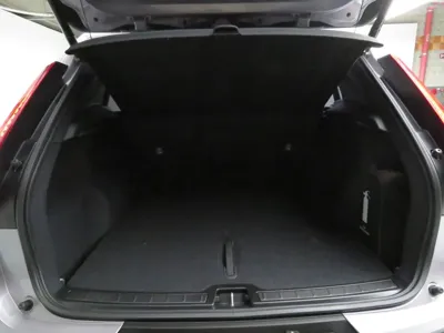 Volvo XC40 2026, 18 км, за 29767.71 USD - фото 20