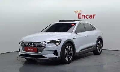 Audi e-tron · 2021 год