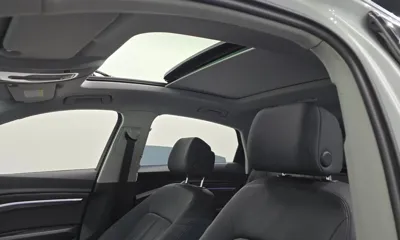 Audi e-tron 2021, 47000 км, за 29402.04 USD - фото 19